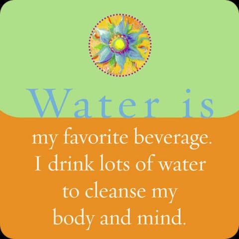 Water is mijn favoriete drank. Ik drink veel water om mijn lichaam en geest te reinigen.